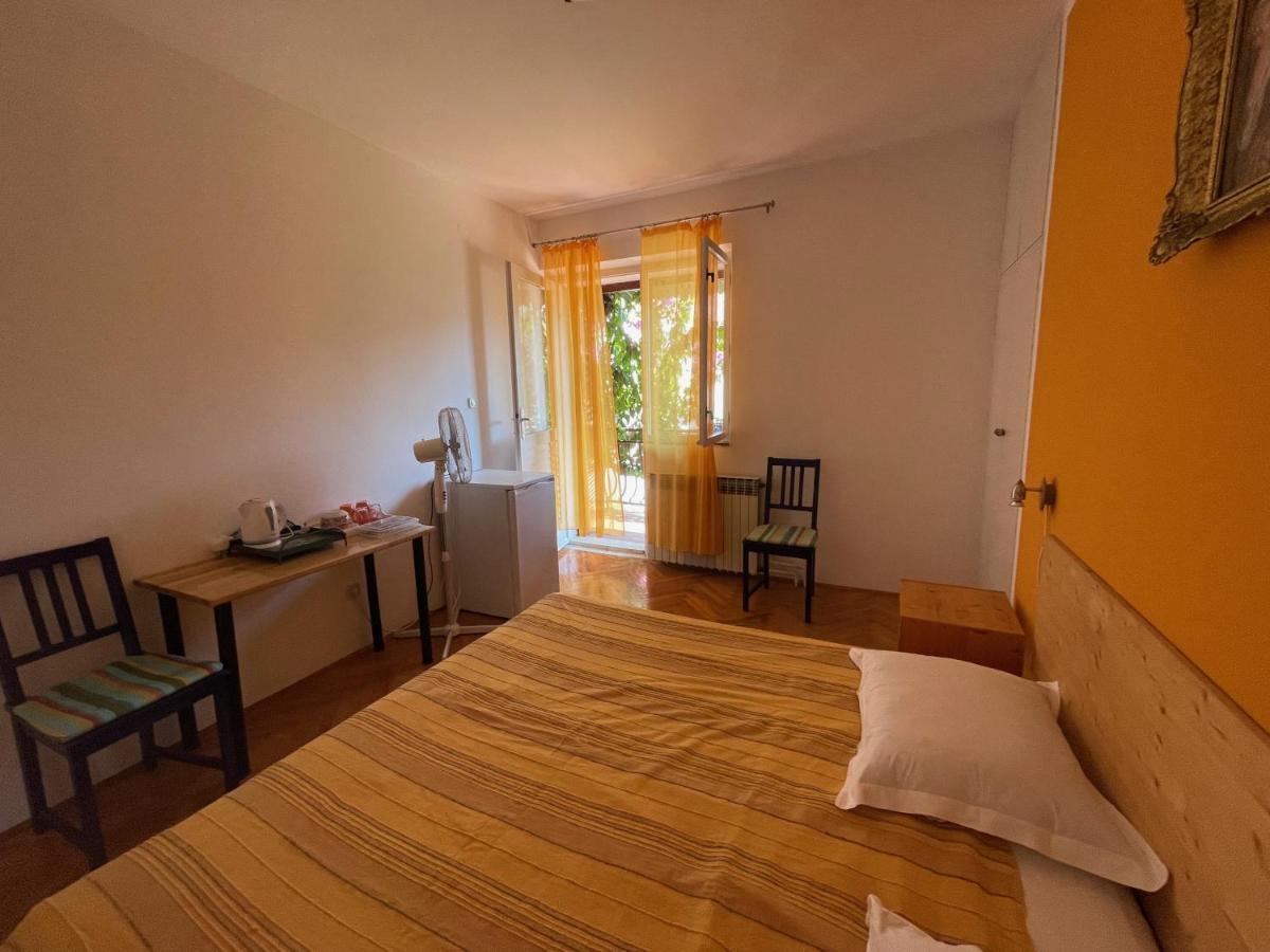 Hvar Guesthouse - Double Bedroom With Private Bathroom Jelsa  Exterior photo
