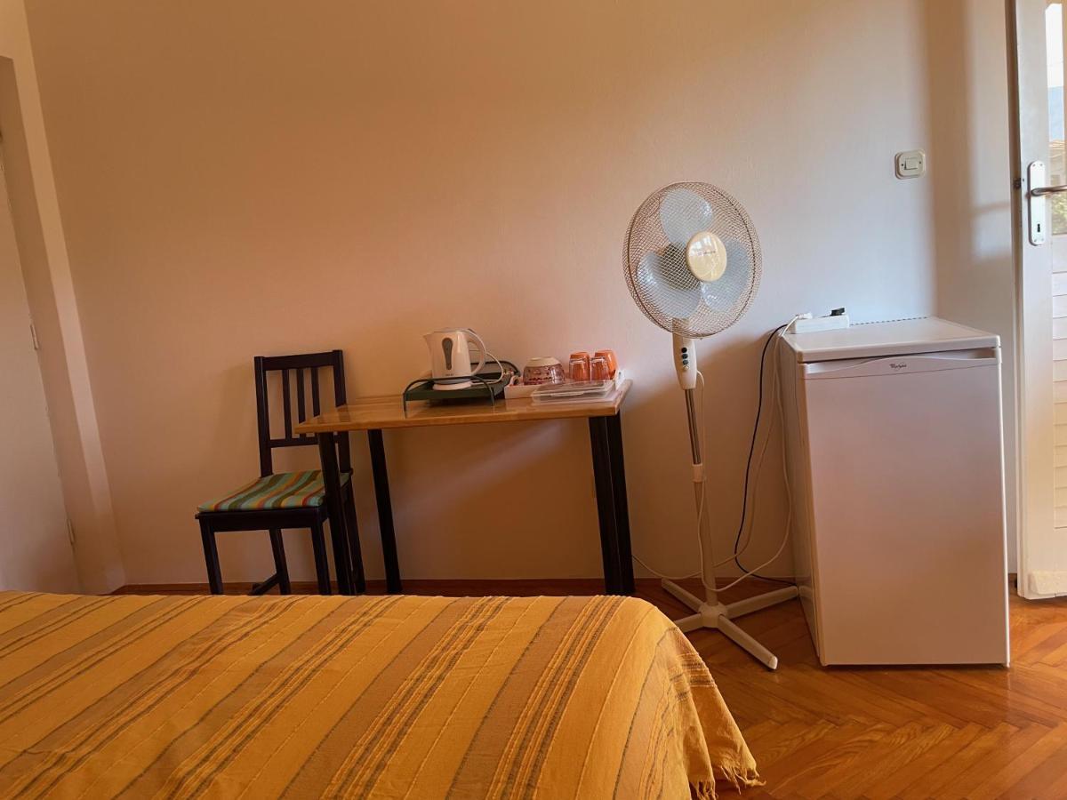 Hvar Guesthouse - Double Bedroom With Private Bathroom Jelsa  Exterior photo