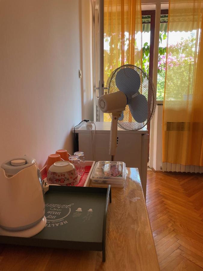 Hvar Guesthouse - Double Bedroom With Private Bathroom Jelsa  Exterior photo