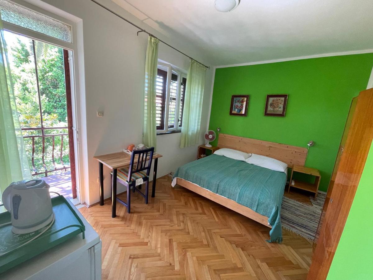 Hvar Guesthouse - Double Bedroom With Private Bathroom Jelsa  Exterior photo