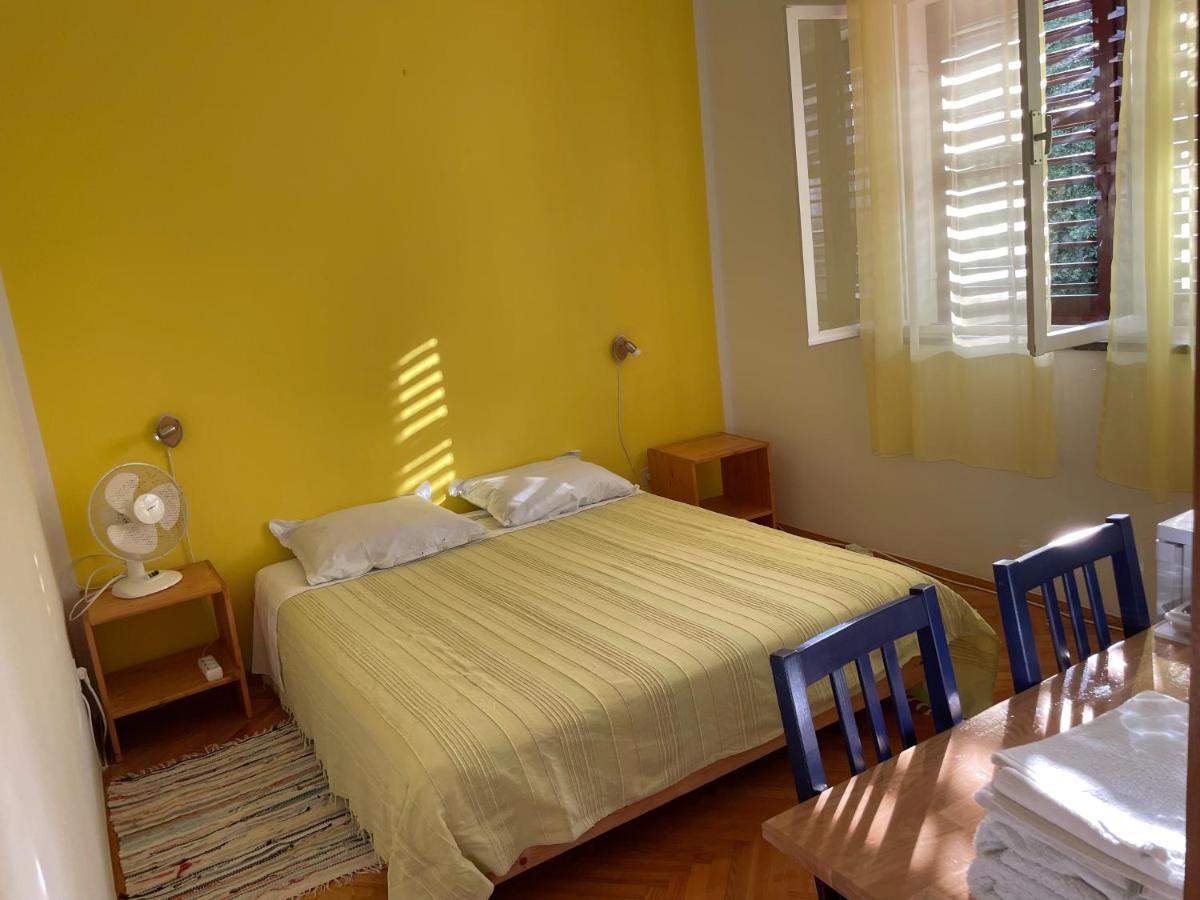 Hvar Guesthouse - Double Bedroom With Private Bathroom Jelsa  Exterior photo
