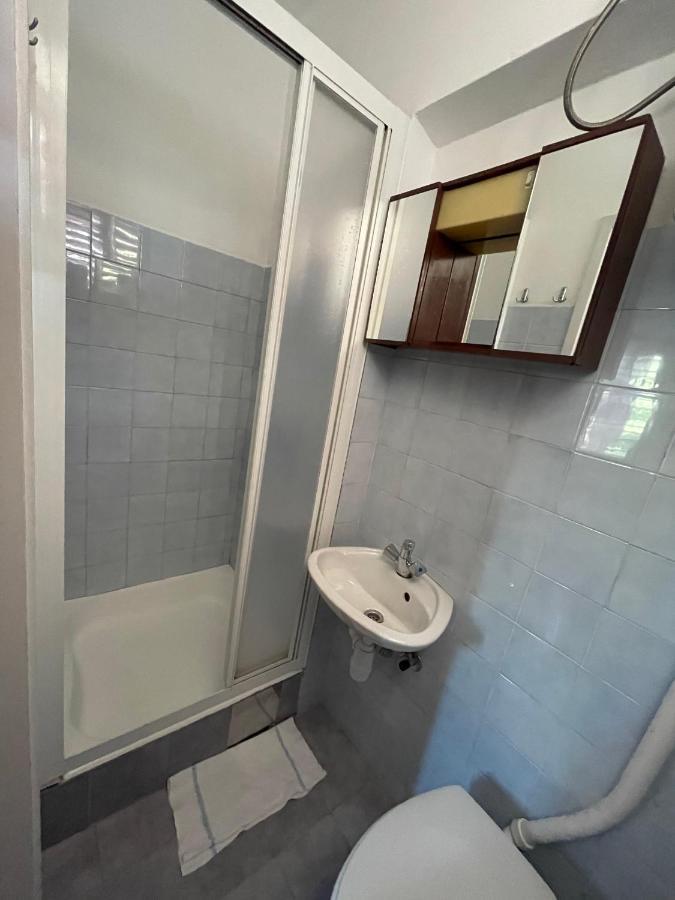 Hvar Guesthouse - Double Bedroom With Private Bathroom Jelsa  Exterior photo